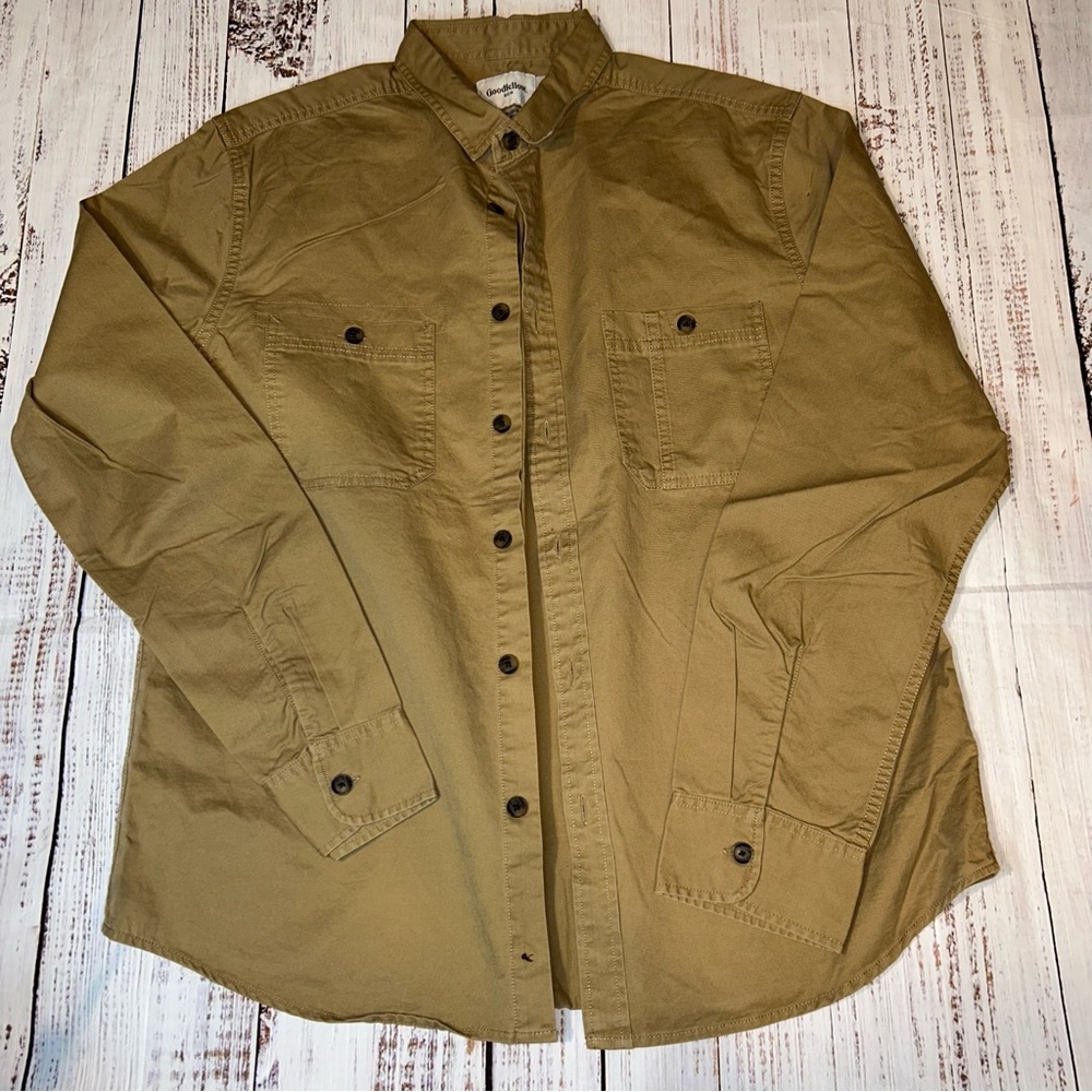 New Goodfellow & Co Long sleeve full button down. Size-Large. NwOT